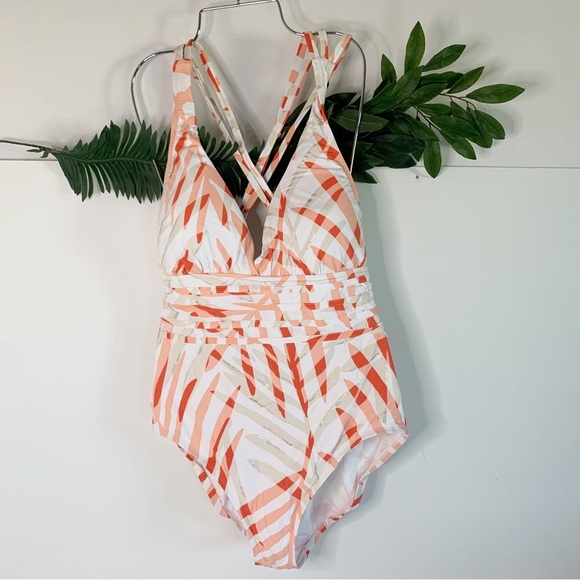 La Blanca Vista Mirage Multi Strap Cross Back One Piece - Picture 3 of 11